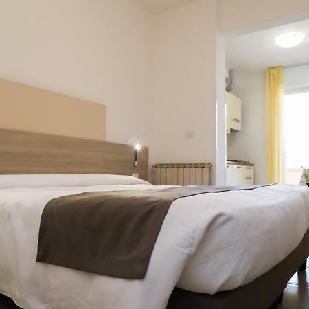 Hotel Residence La Palma Finale Ligure Bagian luar foto