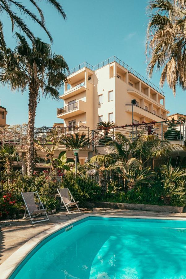 Hotel Residence La Palma Finale Ligure Bagian luar foto