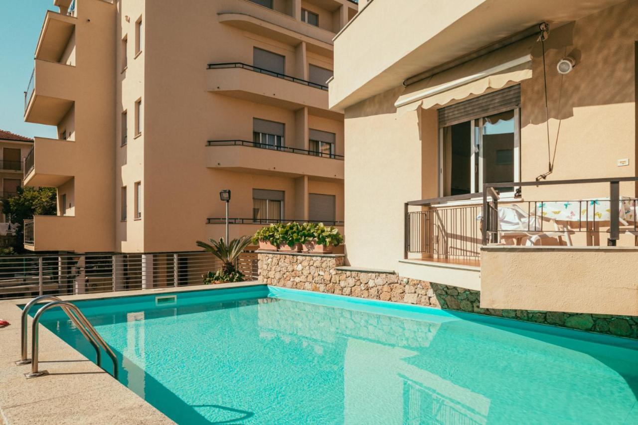 Hotel Residence La Palma Finale Ligure Bagian luar foto