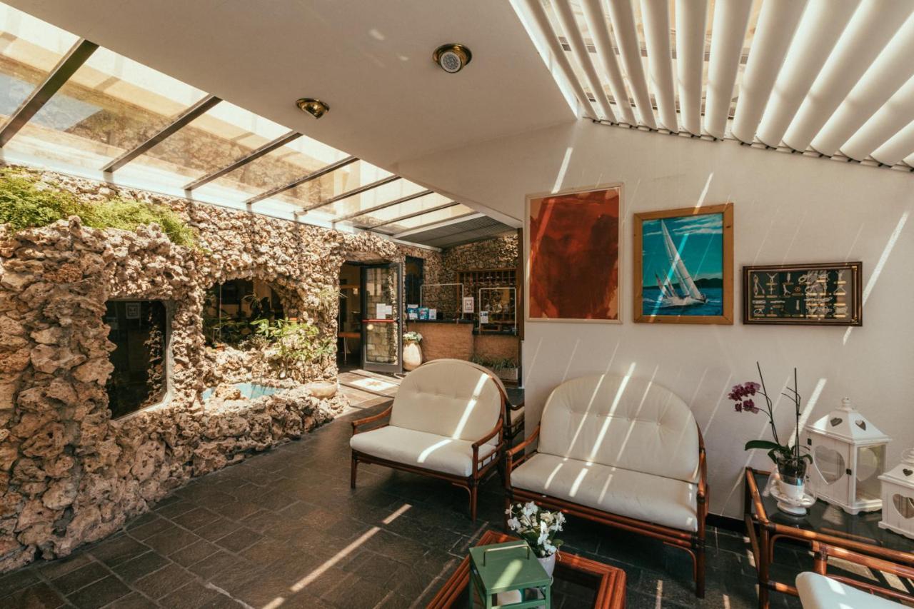 Hotel Residence La Palma Finale Ligure Bagian luar foto