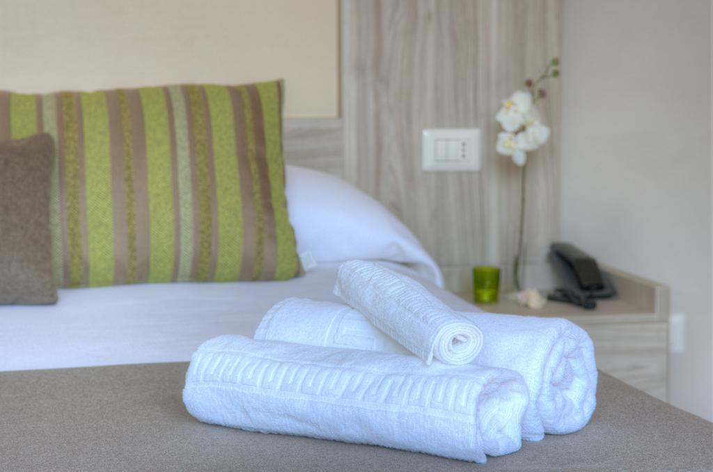 Hotel Residence La Palma Finale Ligure Bagian luar foto