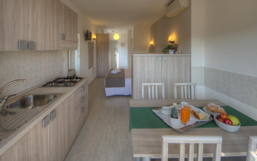 Hotel Residence La Palma Finale Ligure Bagian luar foto