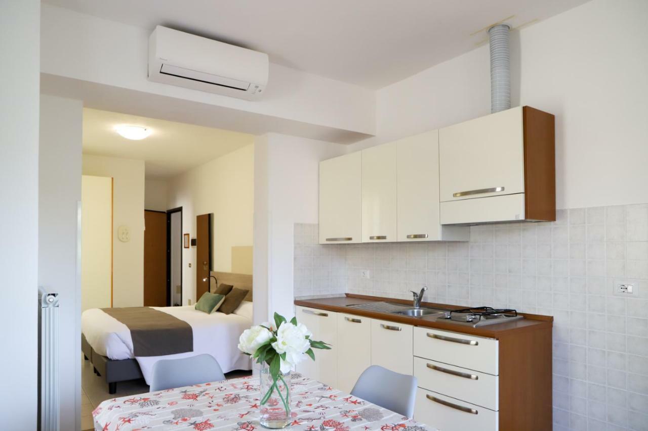 Hotel Residence La Palma Finale Ligure Bagian luar foto